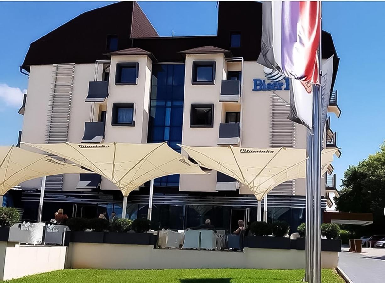 Biser Hotel Derventa Exterior foto